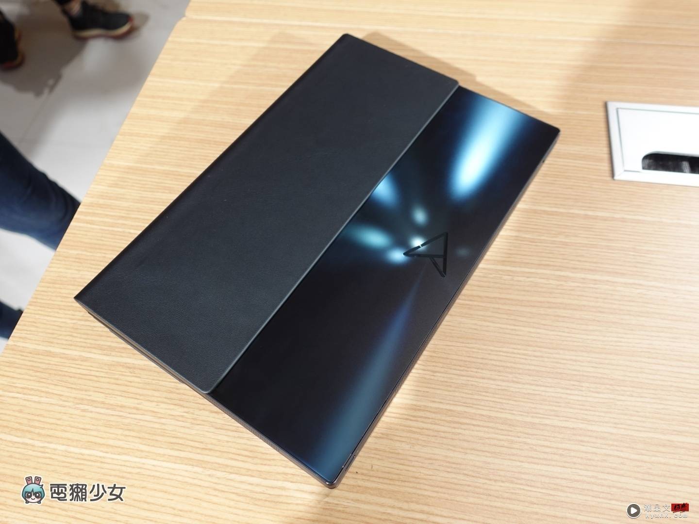 折叠手机不够看！华硕发表 17 吋折叠式笔电‘ Zenbook 17 Fold OLED ’ 数码科技 图3张